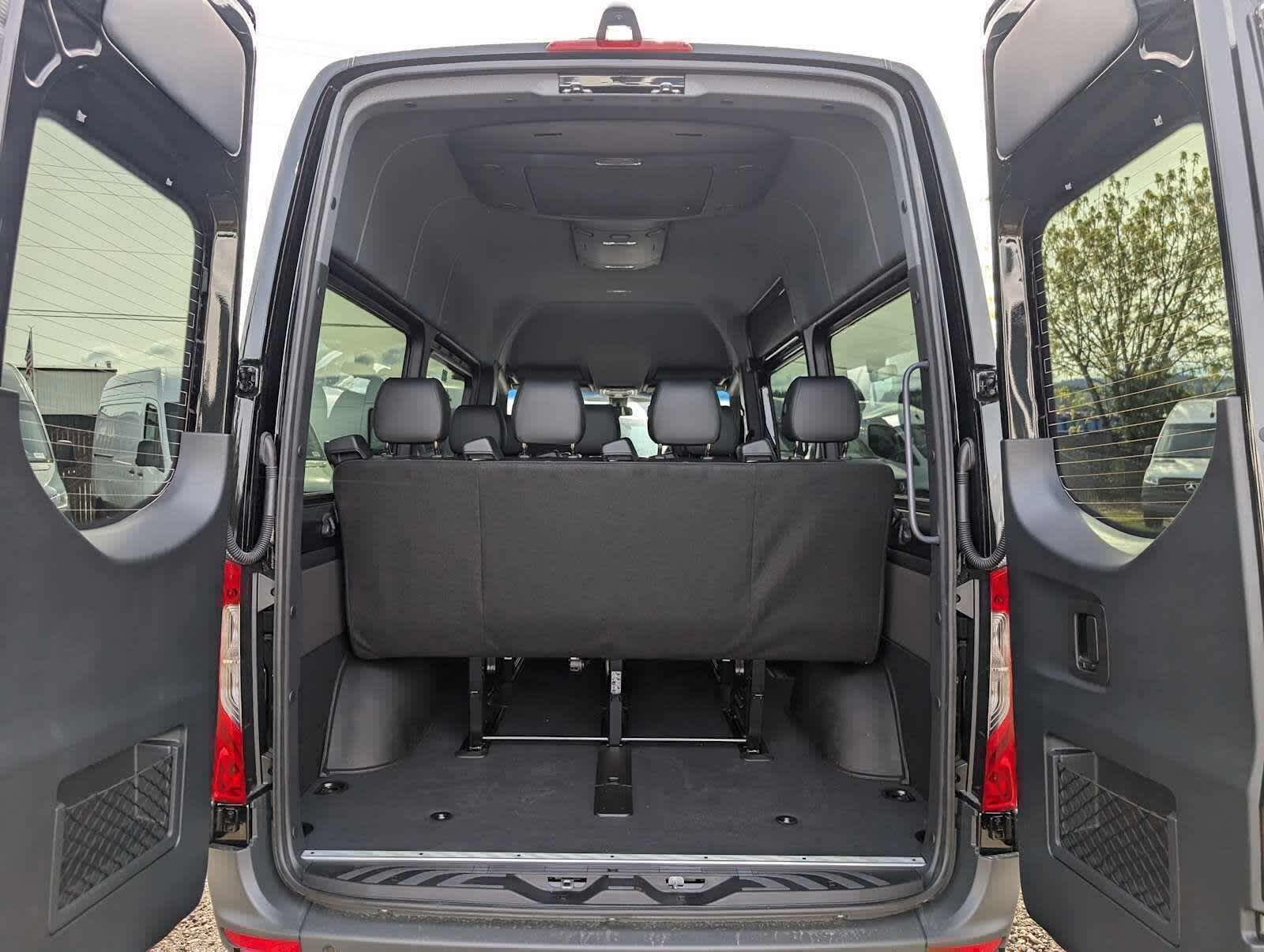 2025 Mercedes-Benz Sprinter Passenger Van 2500 Standard Roof I4 Diesel 144" RWD
