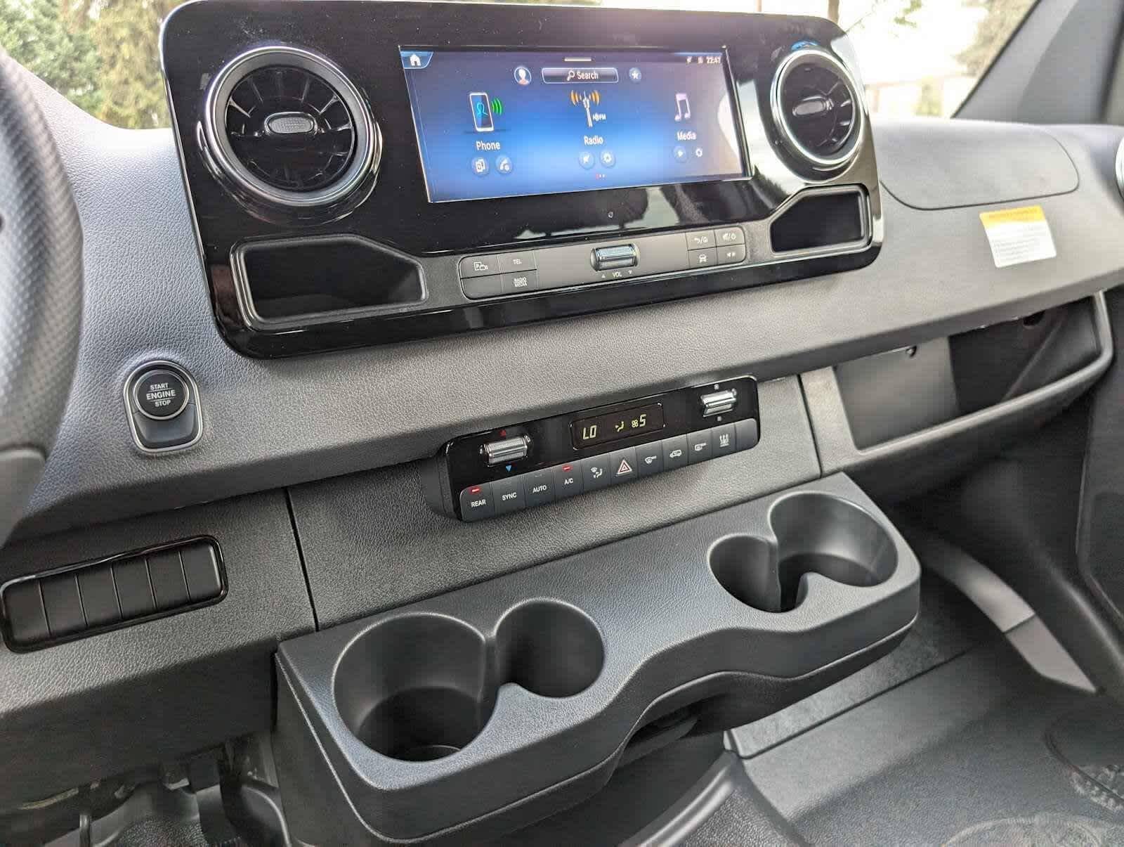 2025 Mercedes-Benz Sprinter Passenger Van 2500 Standard Roof I4 Diesel HO 144" RWD