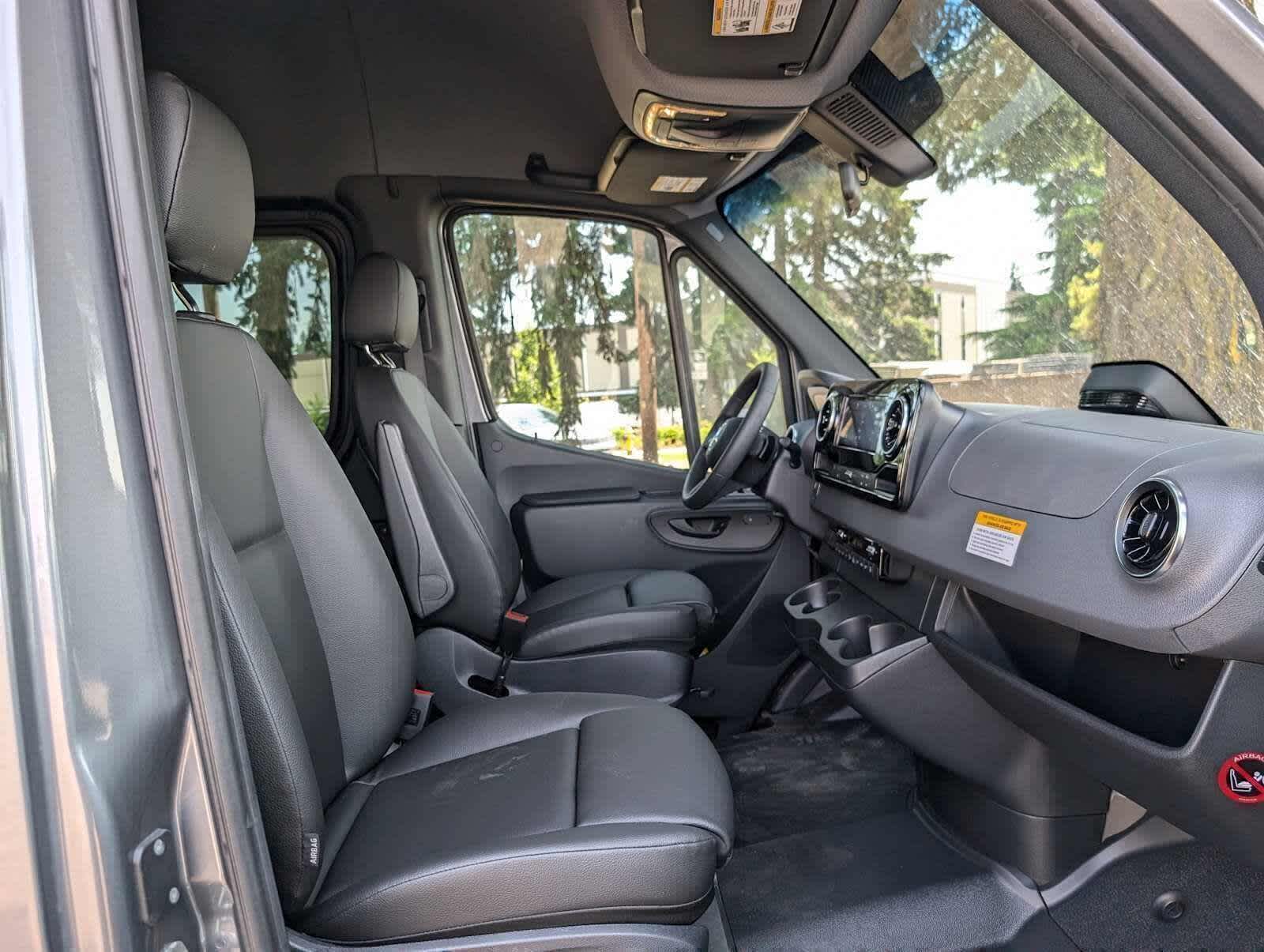 2025 Mercedes-Benz Sprinter Passenger Van 2500 Standard Roof I4 Diesel HO 144" RWD