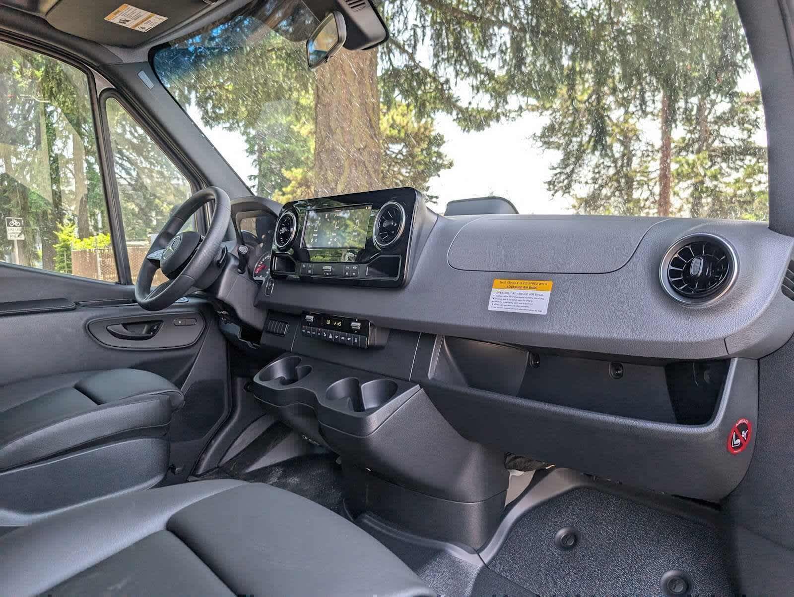 2025 Mercedes-Benz Sprinter Passenger Van 2500 Standard Roof I4 Diesel HO 144" RWD