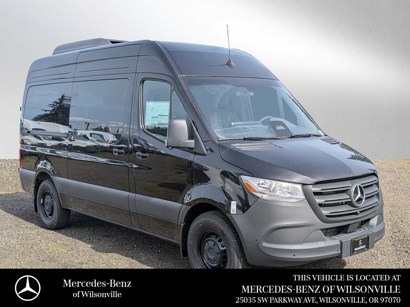 2025 Mercedes-Benz Sprinter Passenger Van 2500 Standard Roof I4 Diesel HO 144 RWD