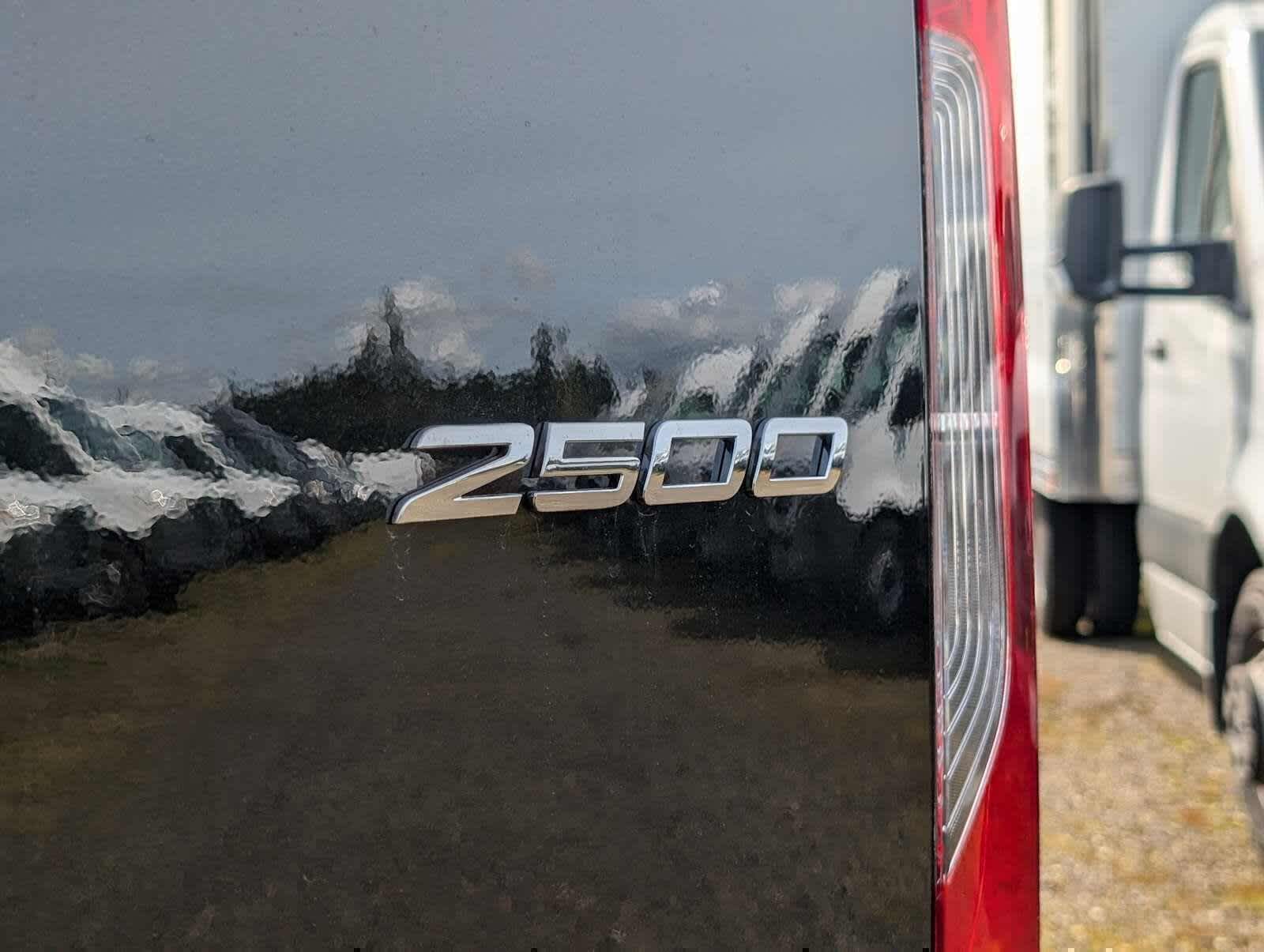 2025 Mercedes-Benz Sprinter Passenger Van 2500 Standard Roof I4 Diesel HO 144 RWD