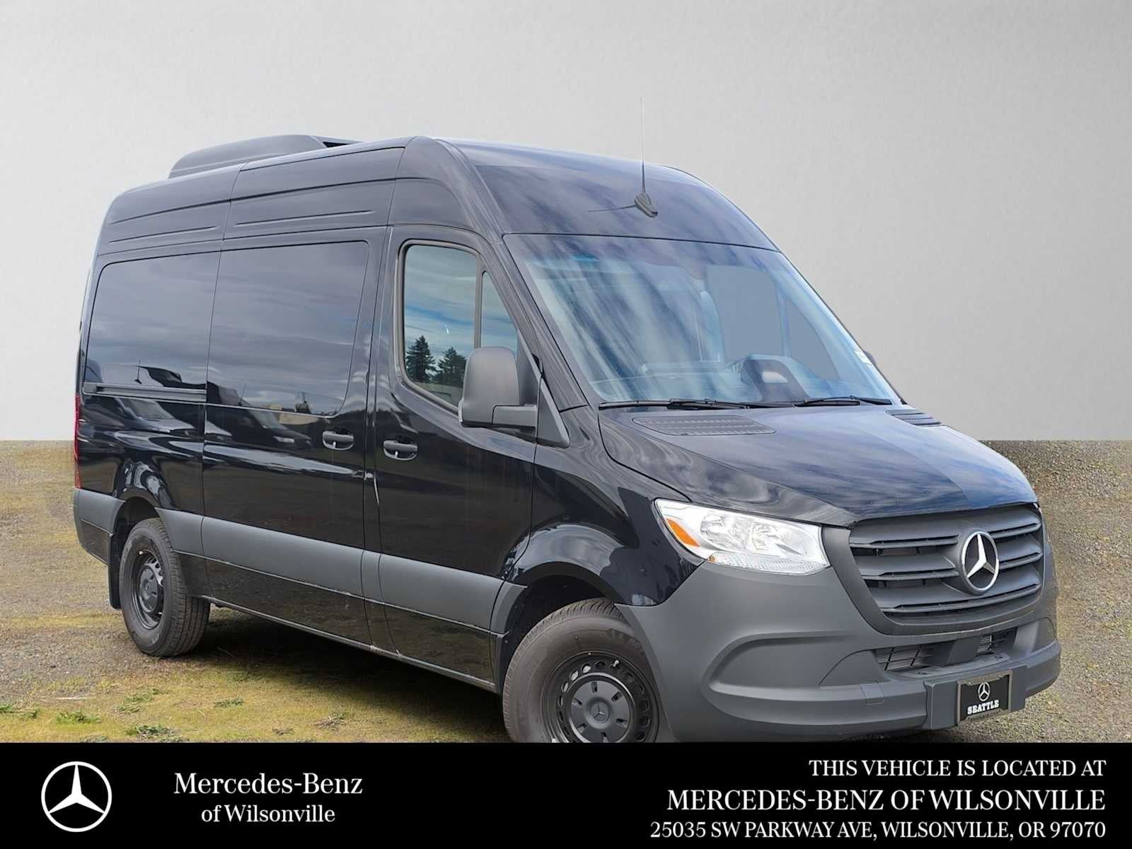 2025 Mercedes-Benz Sprinter Passenger Van 2500 Standard Roof I4 Diesel HO 144 RWD