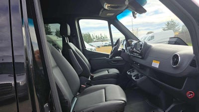 2025 Mercedes-Benz Sprinter Passenger Van 2500 Standard Roof I4 Diesel HO 144 RWD