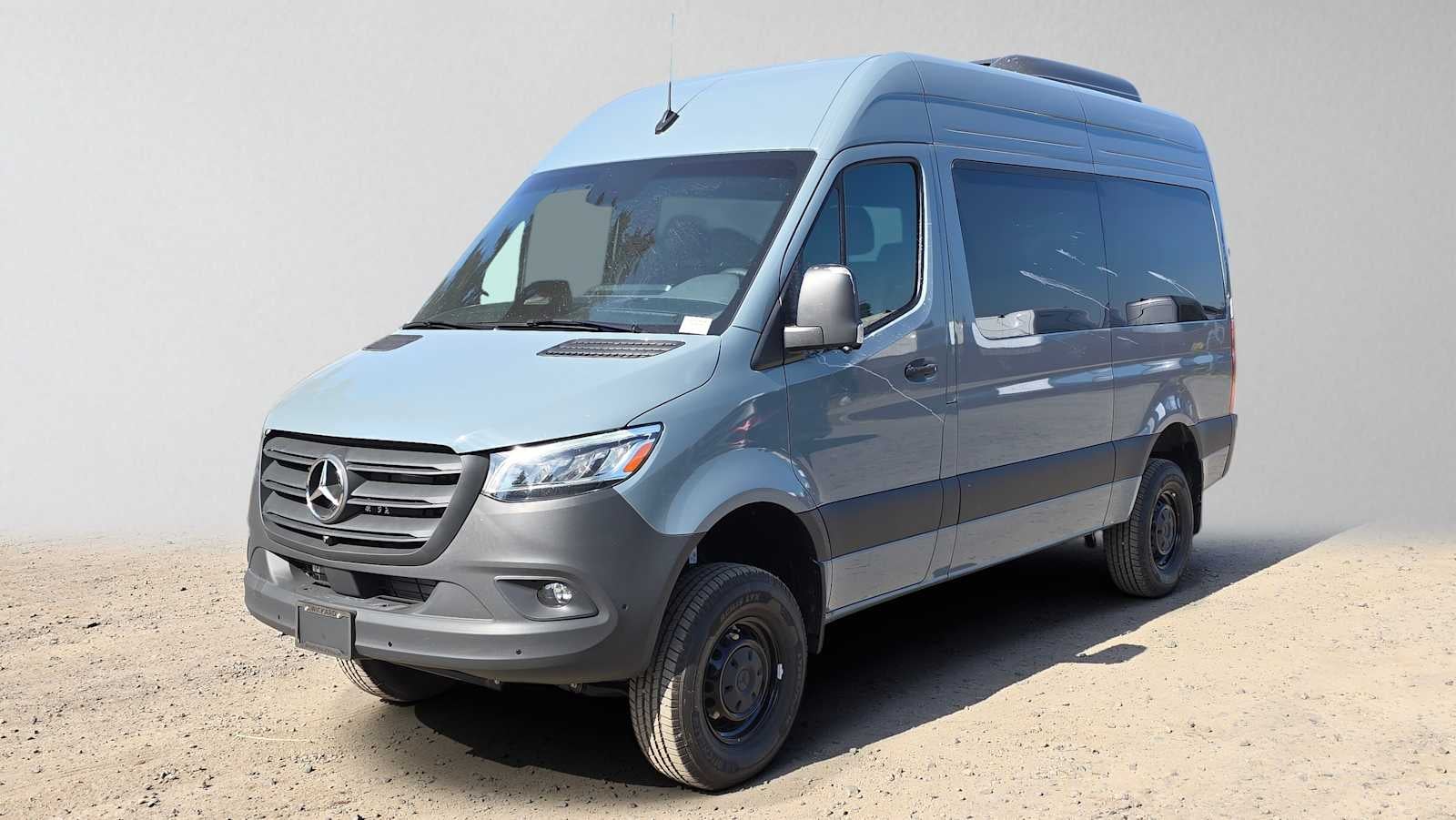 2026 Mercedes-Benz Sprinter Passenger Van 2500 Standard Roof I4 Diesel HO 144 AWD