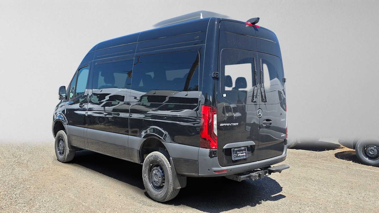 2026 Mercedes-Benz Sprinter Passenger Van 2500 Standard Roof I4 Diesel HO 144 AWD