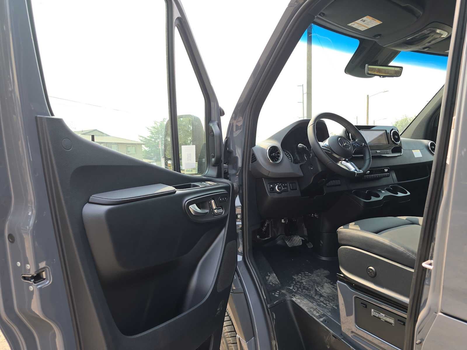 2026 Mercedes-Benz Sprinter Passenger Van 2500 Standard Roof I4 Diesel HO 144 AWD