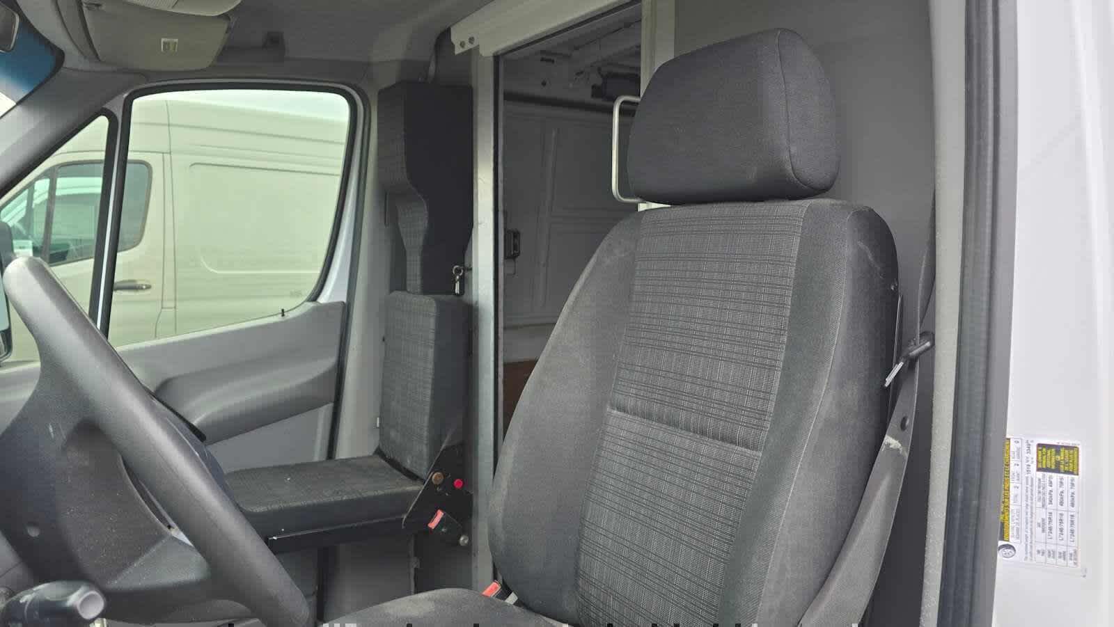 2018 Mercedes-Benz Sprinter Cargo Van 2500 Standard Roof V6 144 RWD