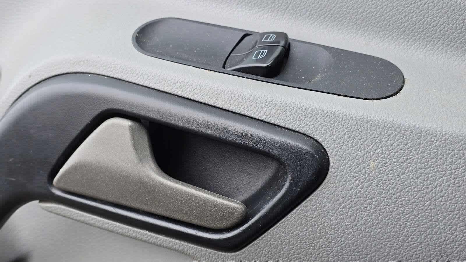 2018 Mercedes-Benz Sprinter Cargo Van 2500 Standard Roof V6 144 RWD