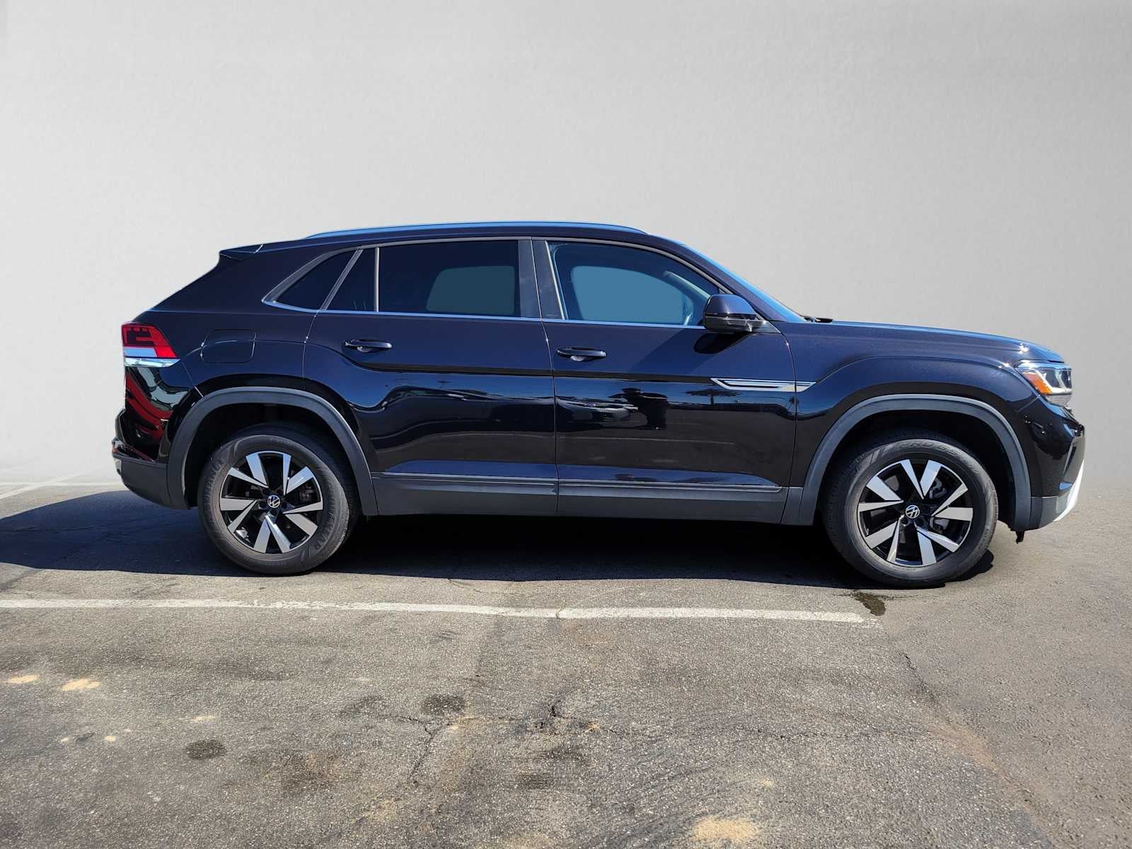 2023 Volkswagen Atlas Cross Sport 2.0T SE
