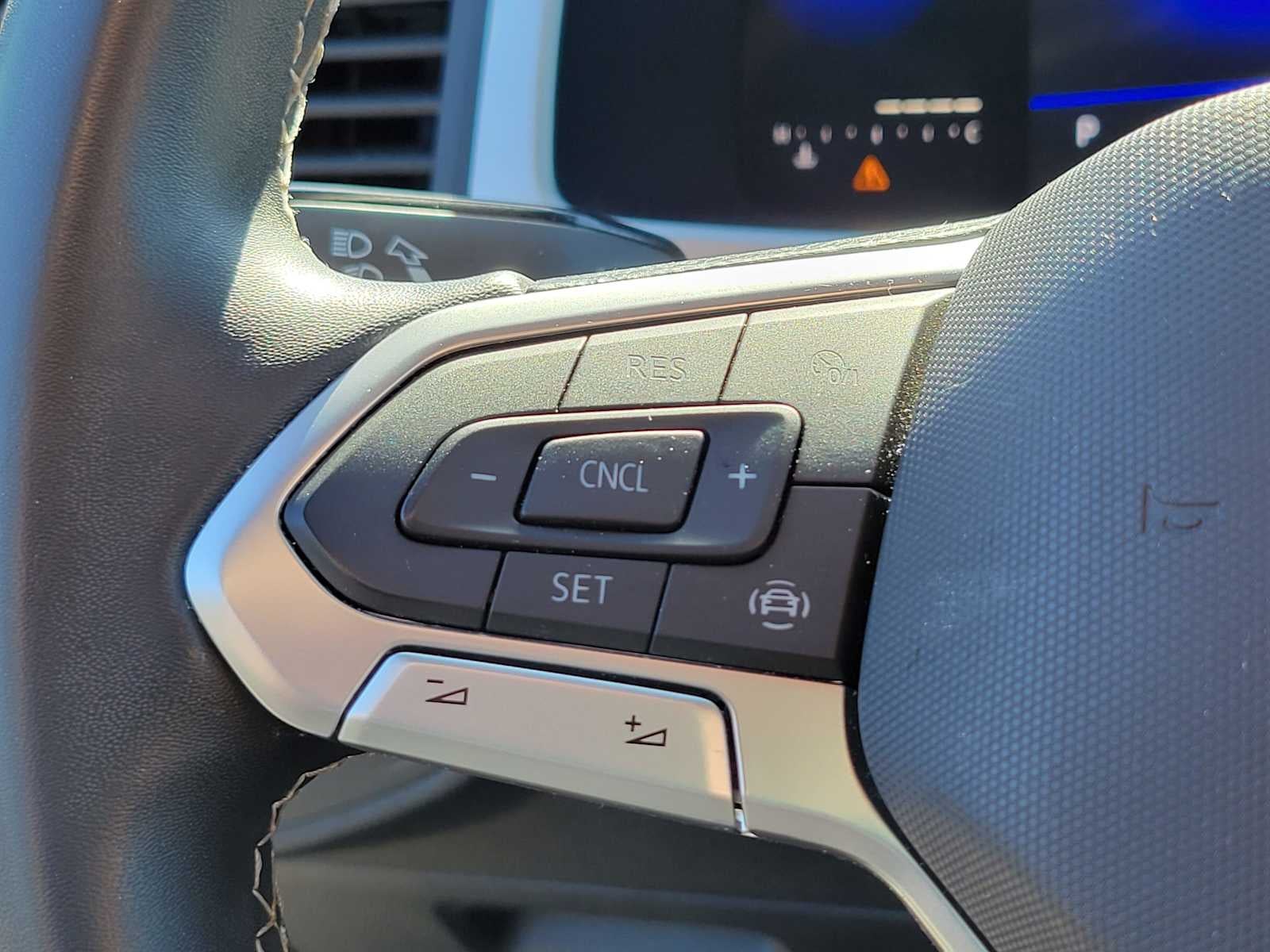 2023 Volkswagen Atlas Cross Sport 2.0T SE