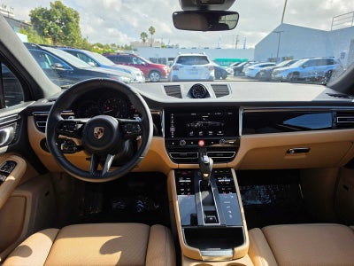 2026 Porsche Macan AWD
