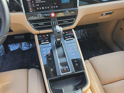 2026 Porsche Macan AWD