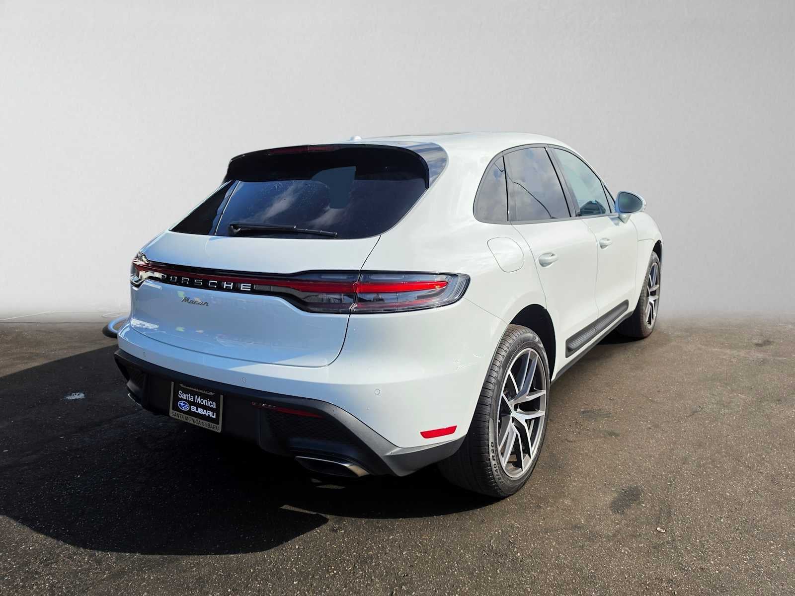 2026 Porsche Macan AWD
